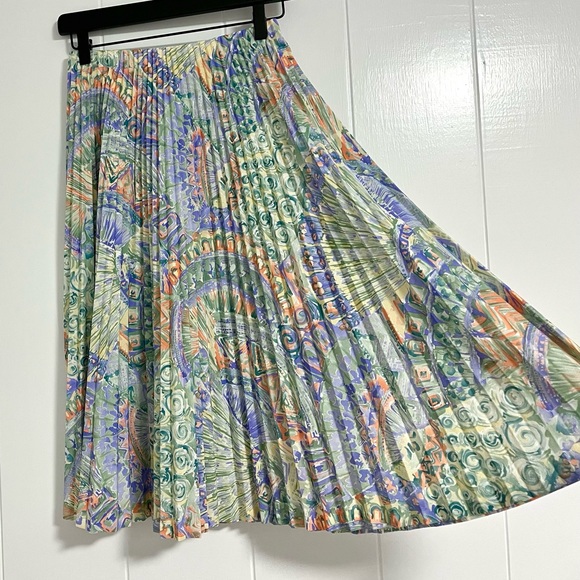 Vintage Accordion Midi Skirt - Picture 2 of 4